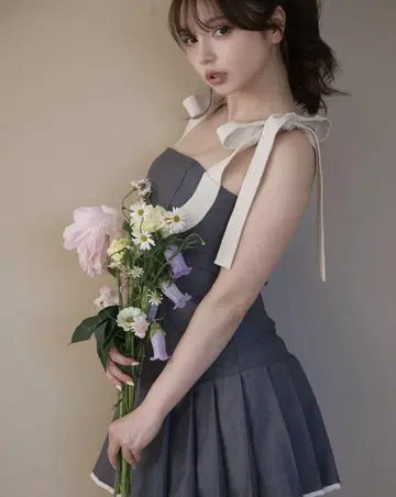 andmary Chuchu 플리츠 리본 드레스 gray