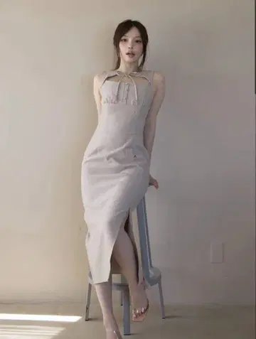 앤메리 네비 리본 롱 드레스 베이지