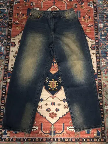 PALACE P90 BAGGY JEAN SAND WASH INIDGO
