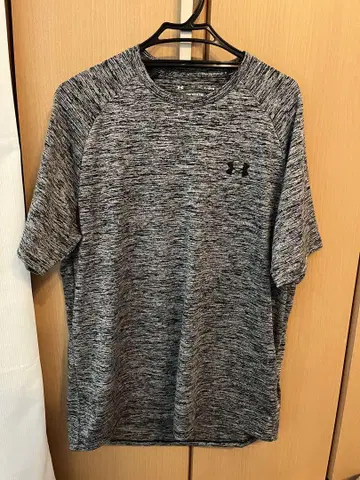 새 제품 미사용 Under Armour T셔츠 2장 세트 L 사이즈