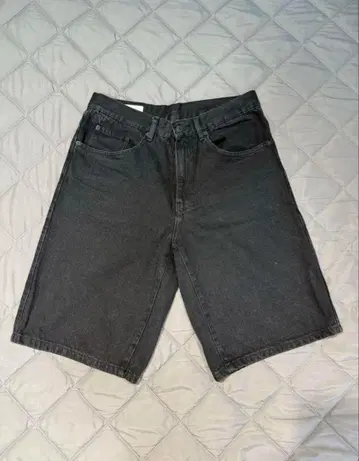 ZARA 블랙 데님 쇼트 팬츠