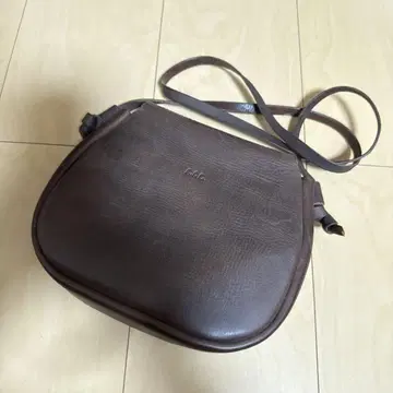 쿠레하 수잔 다크 브라운