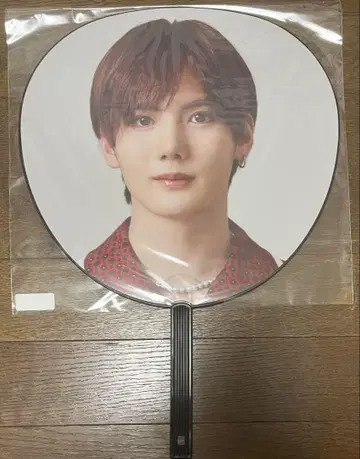 오자키 류세이 부채 레드 카펫