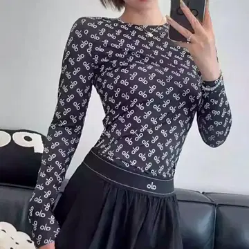 ALO 스킨토 장팔 티셔츠