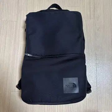 THE NORTH FACE 셔틀 데이팩 슬림