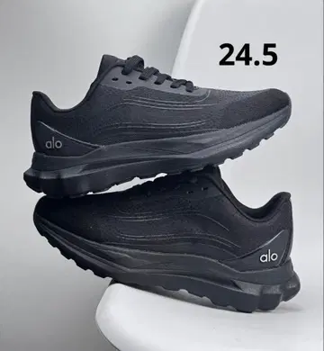 Alo Runner 러닝화 24.5