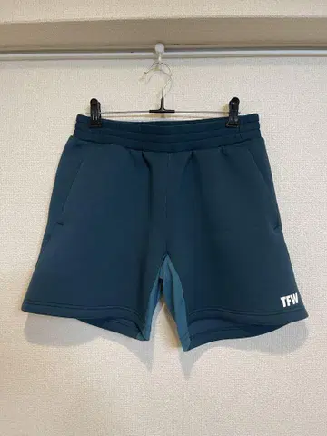 TFW49 CARDBOAD MATELIAL SHORTS