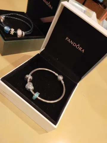 PANDORA 실버 팔찌 참 포함