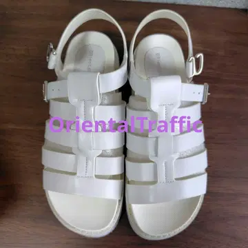 화이트 두꺼운 밑창 스트랩 샌들