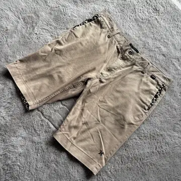 [ Vintage ] Hurley 레오파드 절개 숏팬츠 사이즈 32