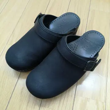 DANSKO 댄스코 잉그리드 블랙 오일드 레더 검정 35 22.5