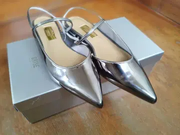 Le Talon GRICE 실버 포인트 스트랩 뮬 23.5cm