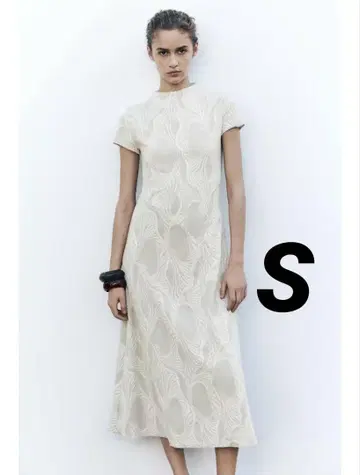 완판템 ZARA 텍스처 원피스 S 사이즈 에크루/베이지색