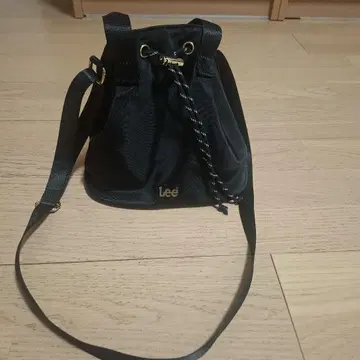 리 킨차쿠 숄더 백