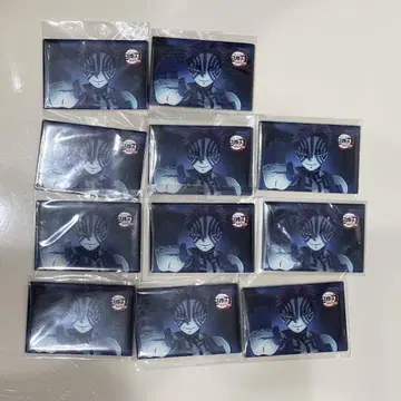 아카자 스퀘어 캔뱃지
