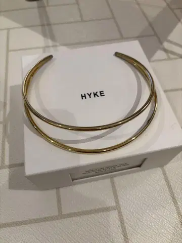 HYKE 골드 초커 목걸이