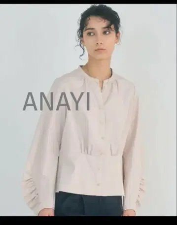 [새상품급] ANAYI 컴팩트 코튼 개더 소매 블라우스