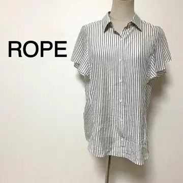 ROPE 그레이 컬러 스트라이프 패턴 소매 프릴 시어 셔츠