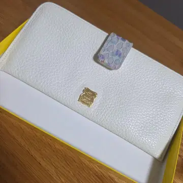 화이트 정화 에피 지갑 새상품급