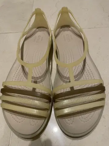 (신품) Crocs 이자벨라 여성용 샌들