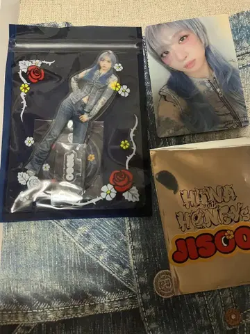 HANAwith HONEYs JISOO 아크스타와 랜덤 트레이딩 카드