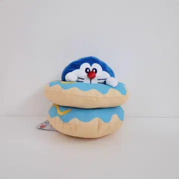 도라에몽 도넛 봉제 인형