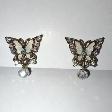 ANNASUI 안나수이 버터플라이 귀걸이