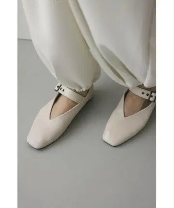 [새상품] STYLEMIXER 스타일믹서 V커팅 메리제인 S