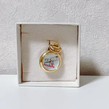 스누피 45주년 핀 배지 시계