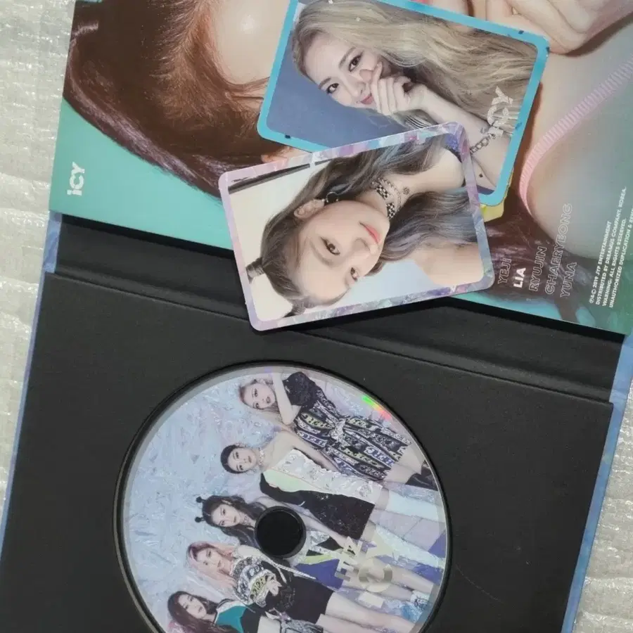 친필 싸인) 있지 itzy icy CD 앨범 음반 | Buy from Bunjang via