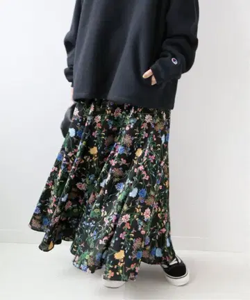 JOURNAL STANDARD relume 꽃무늬 머메이드 스커트 블랙