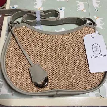 아미 숄더백