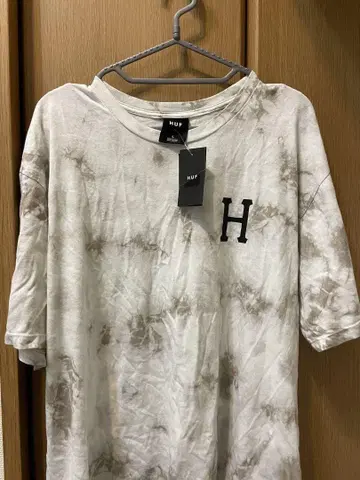 HUF 티셔츠