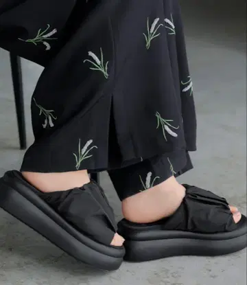 허그유 통굽 샌들 1 블랙 39