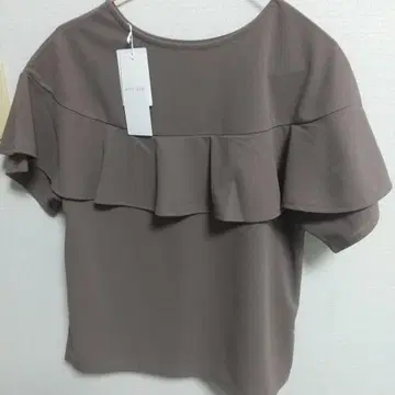 SiS 프릴 장식 브라운 반팔 톱