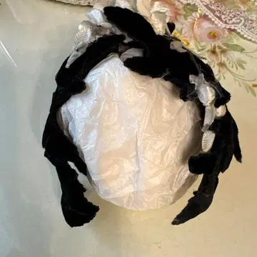 고전적인 비스크 인형 보닛 주모