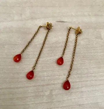 마리엘렌 드 타야크 파이어 오팔 귀걸이