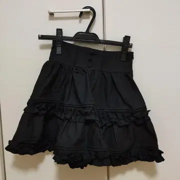 pium 하트 버튼 볼륨 플레어 스커트 블랙 검정