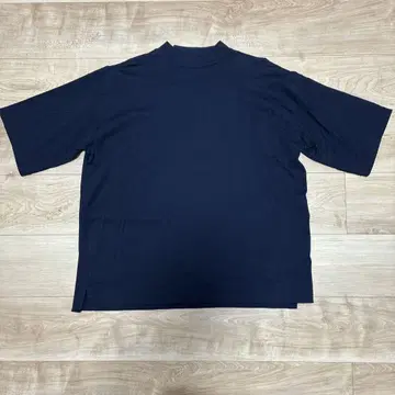 새상품급 UNITUS Mock Neck T-Shirt 모크넥 티셔츠