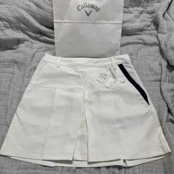Callaway 화이트 플리츠 스커트