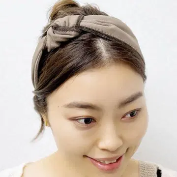 Jennifer Ouellette 머리띠