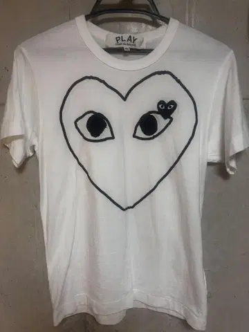 PLAY comme des garcoes 티셔츠