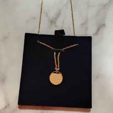 SWAROVSKI 골드 라운드 펜던트 목걸이