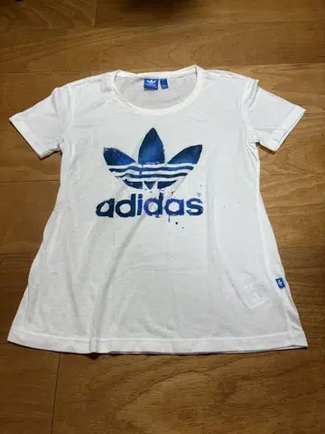 아디다스 오리지널스 티셔츠 L 사이즈