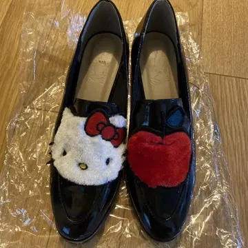 헬로키티 에나멜 신발 M 니나뮤 ninamew 로퍼