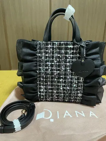 디애나 프릴 장식 토트백