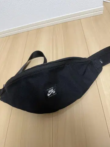 NIKE 웨스트 파우치