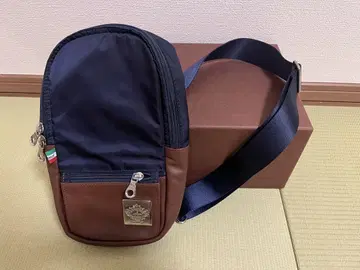 새상품급 Orobiaoco (오로비안코) 바디백 이탈리아제