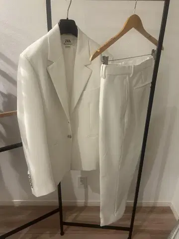 ZARA 화이트 캐주얼 수트