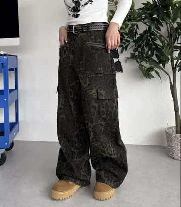 sedacle 지퍼 포켓 패턴 카고 팬츠